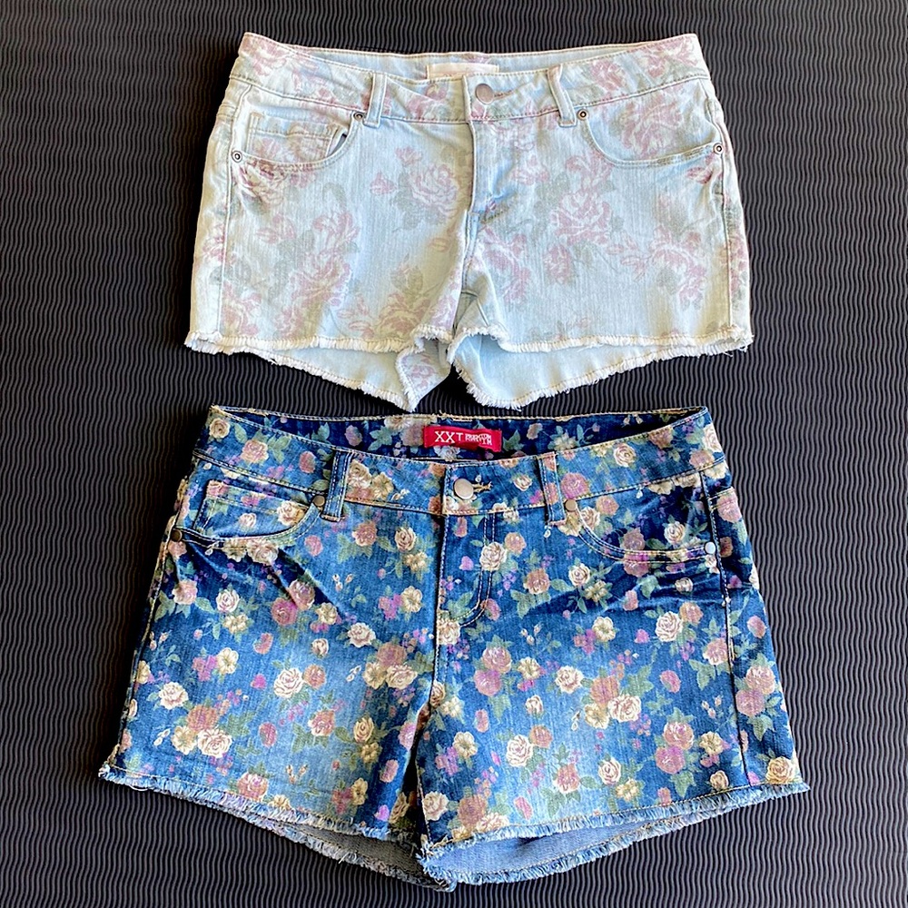 🌸🪻 LOT of 2 Floral Jean Shorts Mid Rise sz 26 & 27